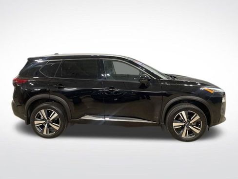 Certified 2023 Nissan Rogue SL w/ SL Premium Package image 6