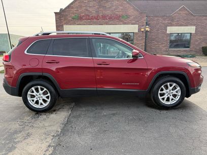 Used 2017 Jeep Cherokee Latitude w/ Comfort/Convenience Group