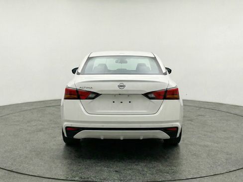 Used 2025 Nissan Altima 2.5 SV image 7