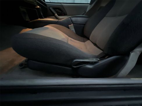 Used 1994 Chevrolet Camaro Z28 image 11