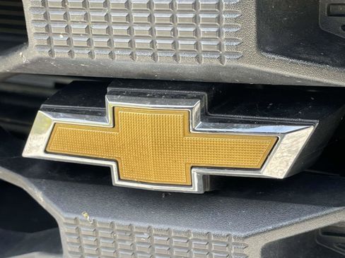 Used 2025 Chevrolet Silverado 1500 W/T w/ WT Value Package image 6