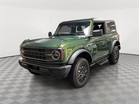 Used 2023 Ford Bronco Base image 5