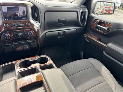 Used 2021 Chevrolet Silverado 1500 LT image 15