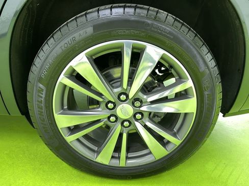 Used 2021 Cadillac XT6 Premium Luxury image 16