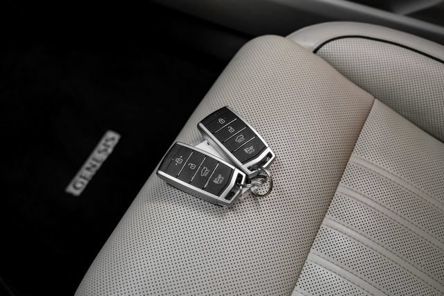 Used 2017 Genesis G90 3.3T Premium RWD image 61