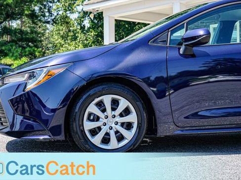 Used 2025 Toyota Corolla LE FWD image 15