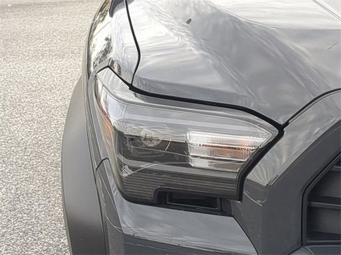 Certified 2025 Toyota 4Runner TRD Off-Road Premium image 10