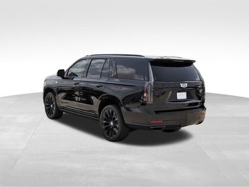 Certified 2026 Cadillac Escalade Platinum Sport w/ LPO, ONYX Package AWD/4WD image 3