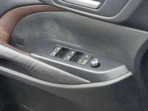 Used 2015 Toyota Highlander XLE FWD image 32