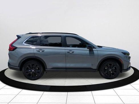 Used 2024 Honda CR-V Sport Touring image 2
