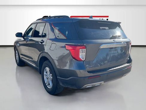 Used 2020 Ford Explorer XLT w/ Equipment Group 202A AWD/4WD image 5