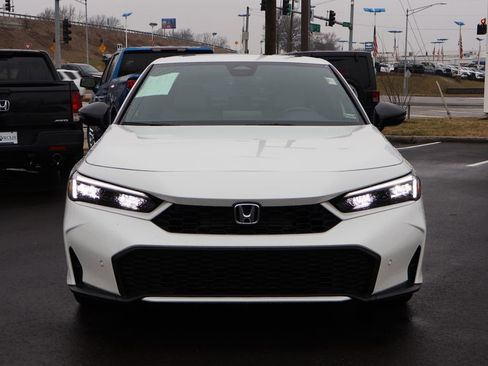 Certified 2025 Honda Civic Sport Touring image 2