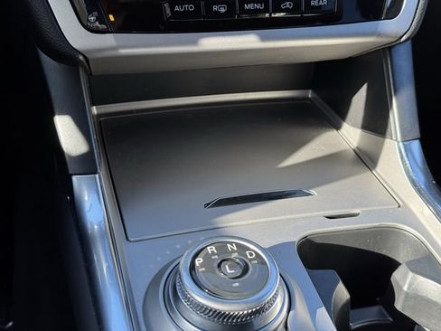 Certified 2022 Ford Explorer XLT w/ Equipment Group 202A image 14