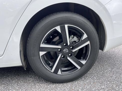 Used 2024 Nissan Sentra SV FWD image 10