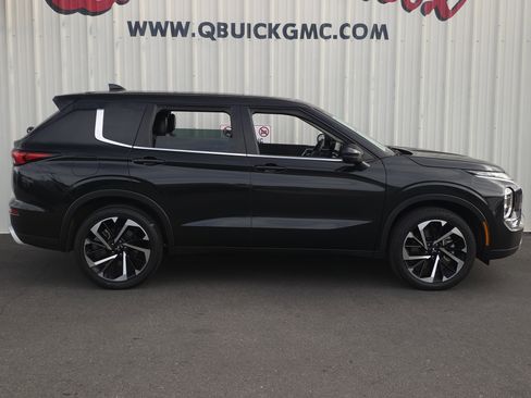 Used 2023 Mitsubishi Outlander SE image 7
