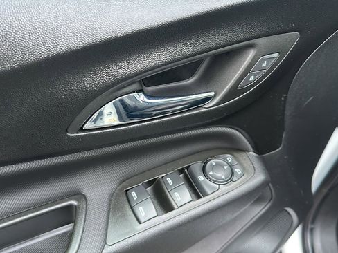 Certified 2022 Chevrolet Equinox RS image 21