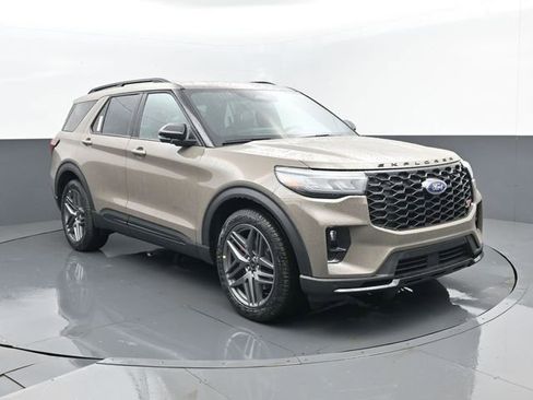 New 2026 Ford Explorer ST w/ Sun And Sound Package image 3