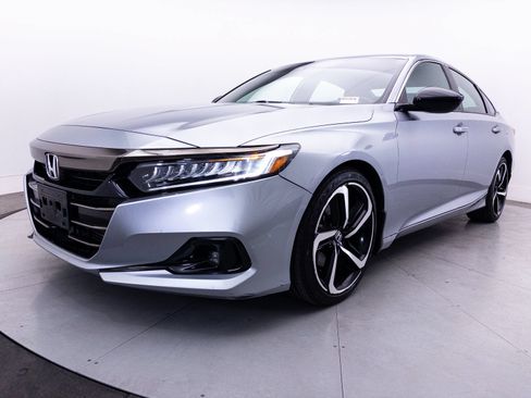 Used 2022 Honda Accord Sport image 11