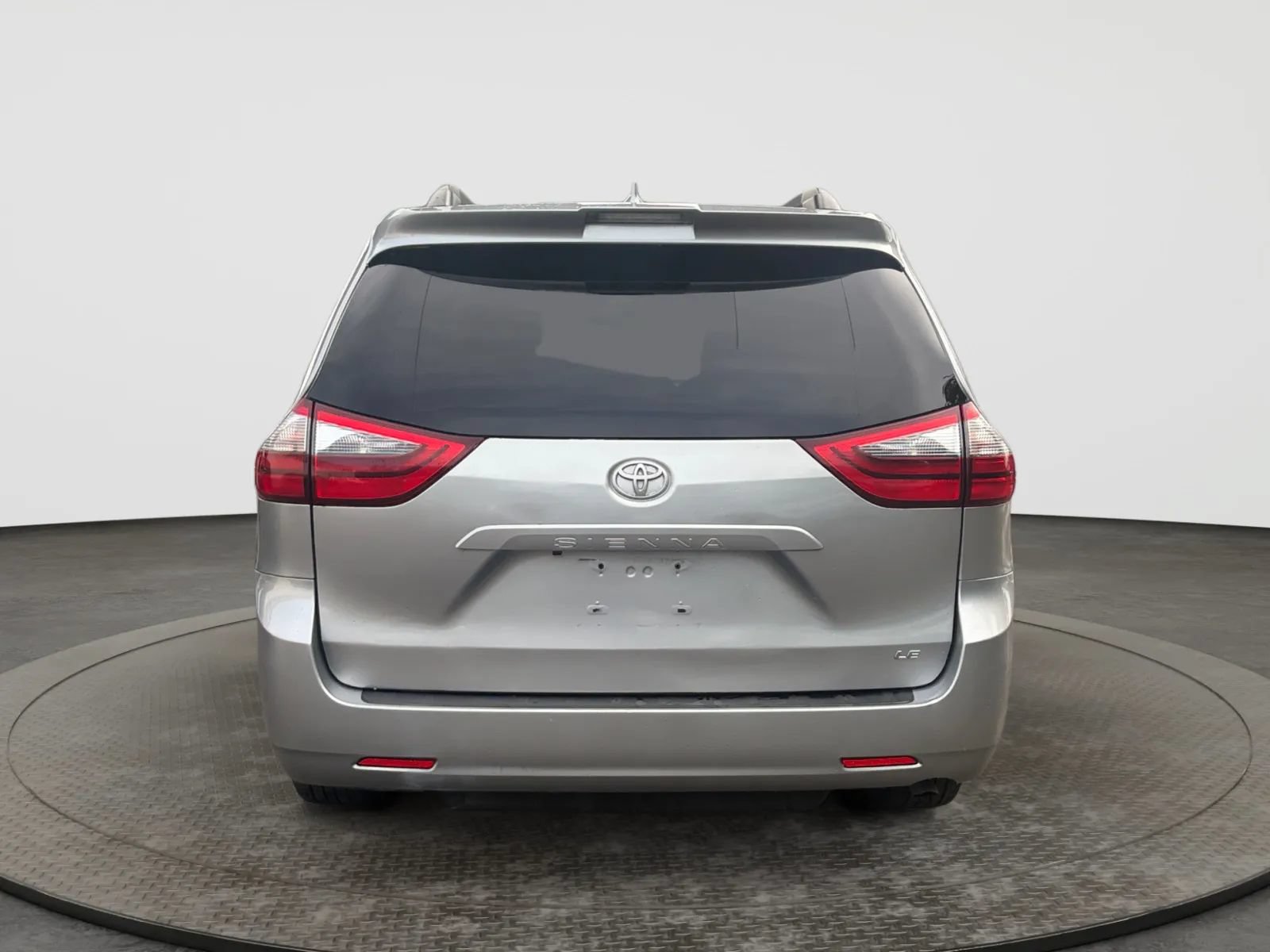 Used 2020 Toyota Sienna LE FWD image 9