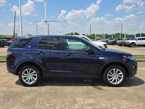 Used 2019 Land Rover Discovery Sport HSE AWD/4WD image 2