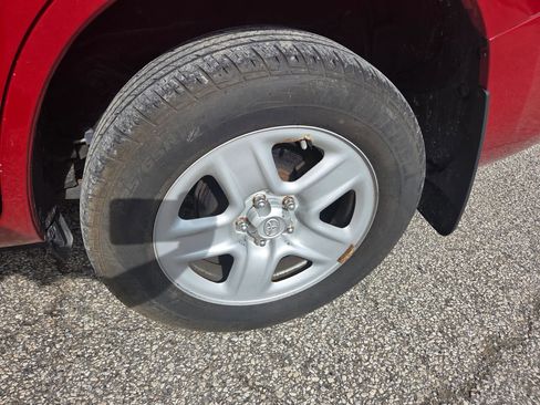 Used 2011 Toyota RAV4 4WD w/ Base L4 Extra Value Pkg image 7