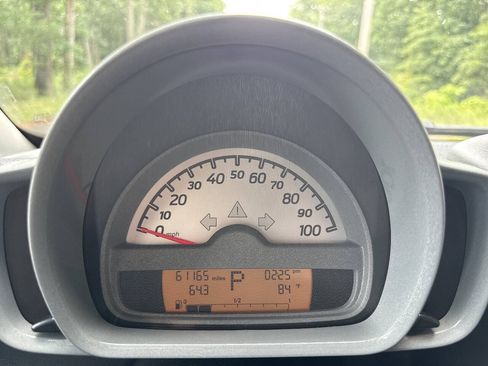 Used 2009 smart fortwo passion RWD image 22