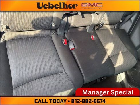 Used 2017 Nissan Rogue SV w/ SV Premium Package image 6