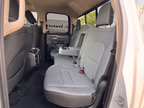 Used 2020 RAM 1500 Big Horn AWD/4WD image 15