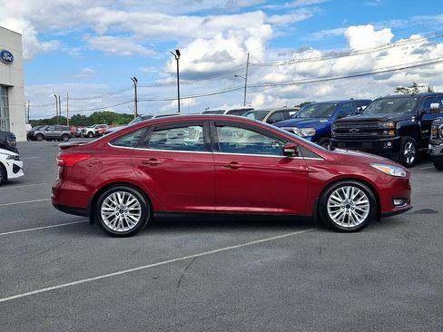 Used 2016 Ford Focus Titanium w/ Exterior Protection Package FWD image 7