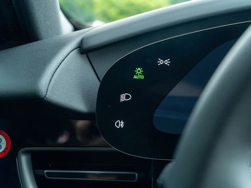 New 2025 Porsche Taycan 4 Cross Turismo image 27