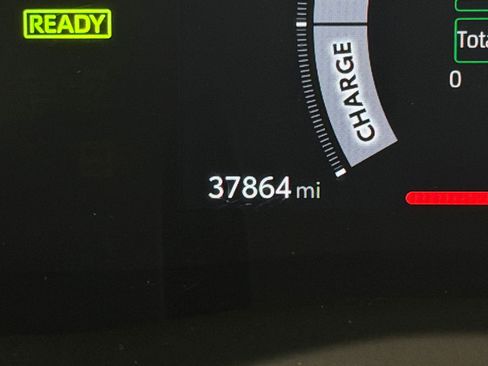 Used 2025 Toyota Camry SE FWD image 20