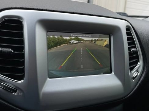 Used 2019 Jeep Compass Sport AWD/4WD image 10