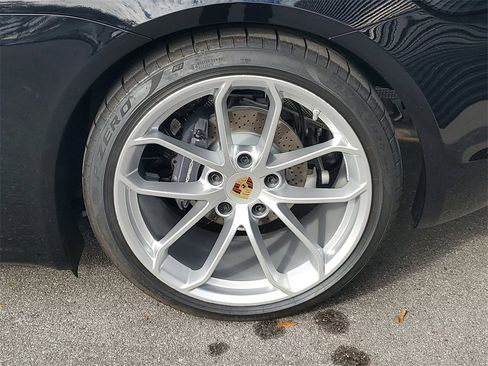 Used 2024 Porsche 718 Cayman image 12