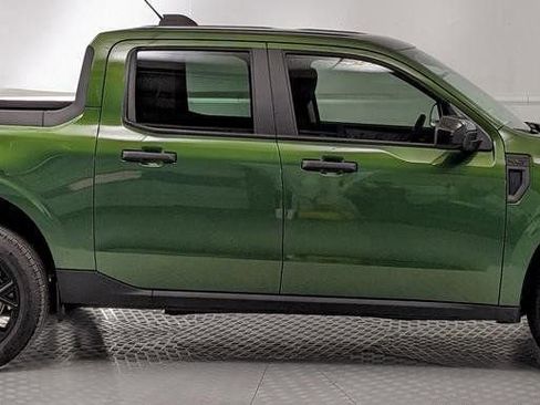 Certified 2025 Ford Maverick XLT w/ XLT Luxury Package AWD/4WD image 2
