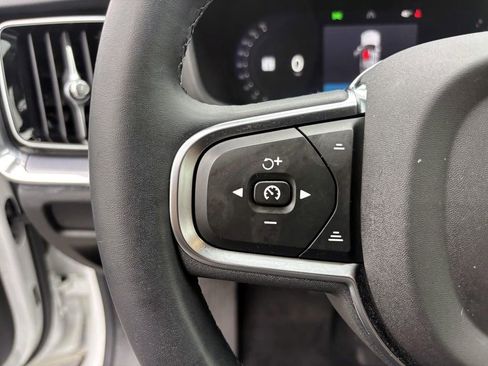 Used 2025 Volvo S60 B5 Core image 17