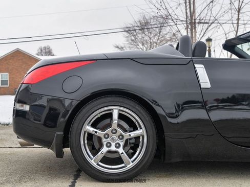 Used 2007 Nissan 350Z Touring image 10