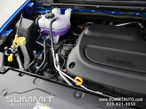 New 2027 Chrysler Pacifica Select AWD/4WD image 19
