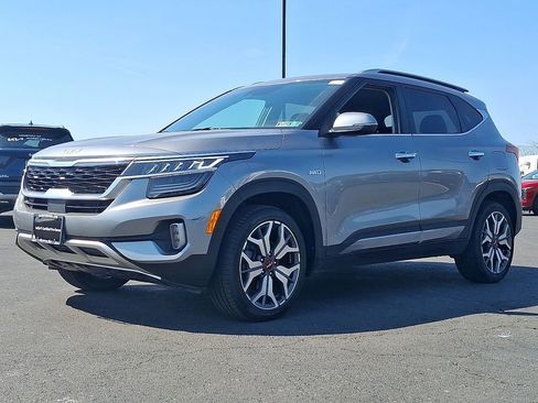 Certified 2023 Kia Seltos SX image 3