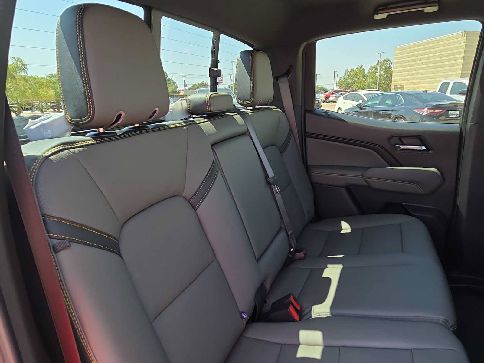 New 2026 Chevrolet Colorado ZR2 AWD/4WD image 17