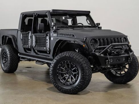 Used 2025 Jeep Gladiator Rubicon w/ Safety Group image 2