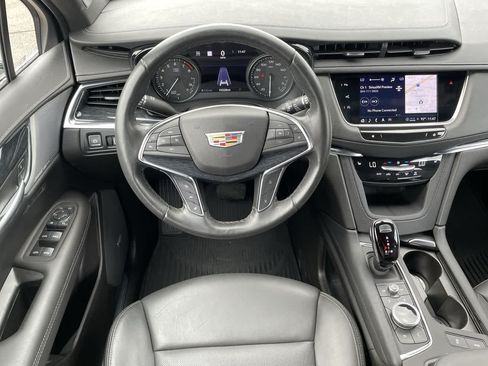 Certified 2023 Cadillac XT5 Premium Luxury w/ Technology Package AWD/4WD image 11