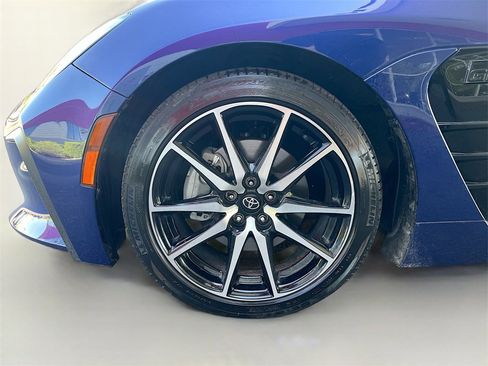 Used 2022 Toyota GR86 image 29