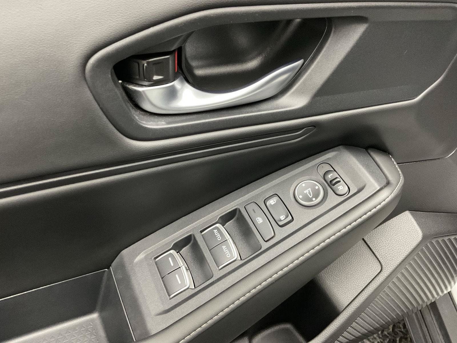 Used 2023 Honda Accord Sport image 10