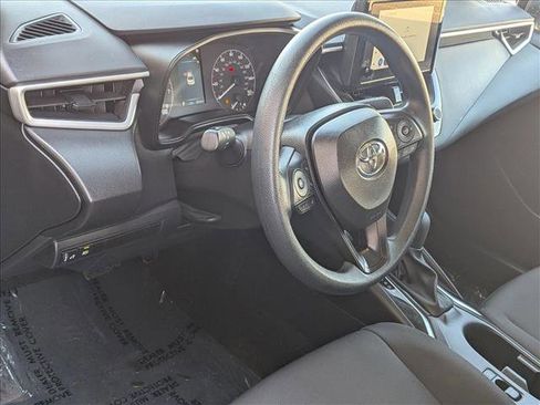 Used 2025 Toyota Corolla LE image 9