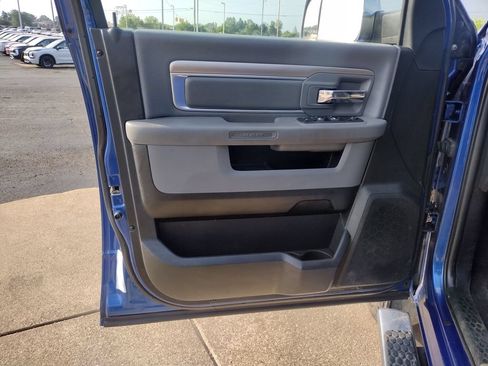 Used 2017 RAM 1500 Big Horn AWD/4WD image 9