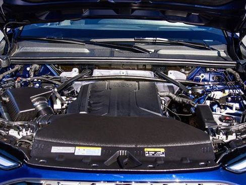 Used 2025 Audi Q5 Premium image 26