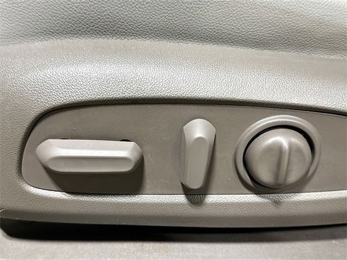 Used 2019 Chevrolet Traverse LT w/ LPO, Black Accent Package image 20