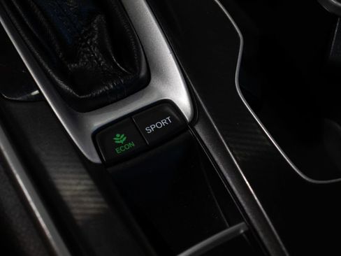 Used 2018 Honda Accord Sport image 30