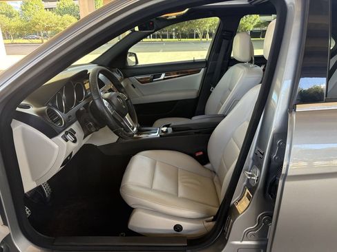 Used 2012 Mercedes-Benz C 300 4MATIC Sedan image 17