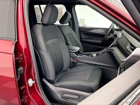 New 2025 Jeep Grand Cherokee 4WD image 9